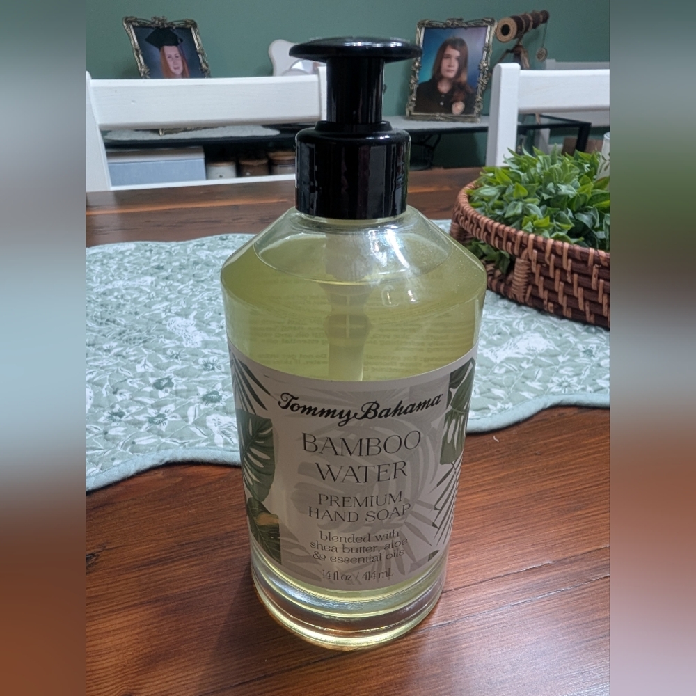NWT Tommy Bahama Bamboo Water Hand Soap